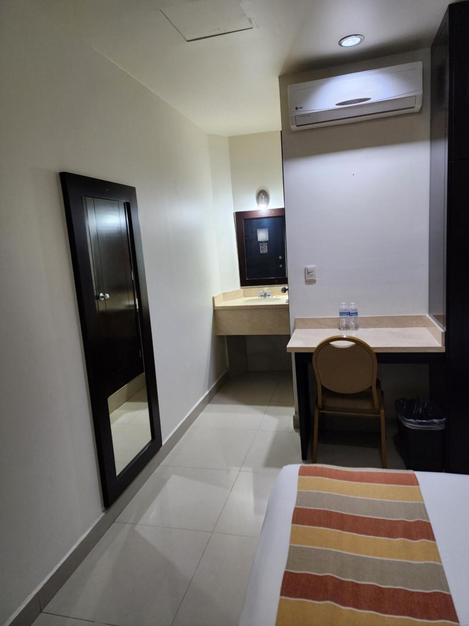 Hotel Maria Elena Cabo San Lucas Eksteriør bilde